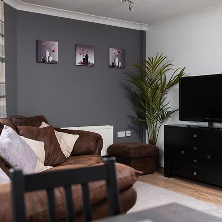 Charming 2Br Ground Floor Flat In Sholing, 11 Mins From City Centre - Recently Set Up With Love Southampton Bagian luar foto